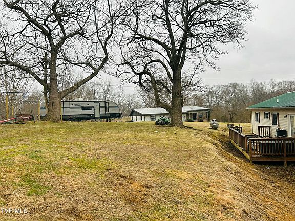 4th image of 864 Big Smith Ridge Rd