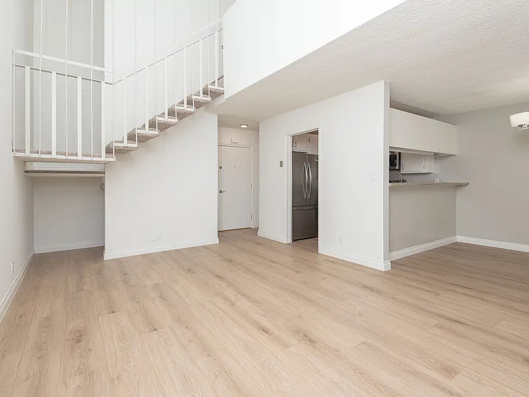 8211 Redlands St #6 — Photo 7