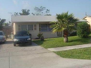 1st image of 200 NE 19th Ave
