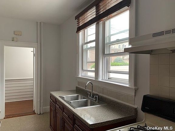 4th image of 18-17 121st St #1