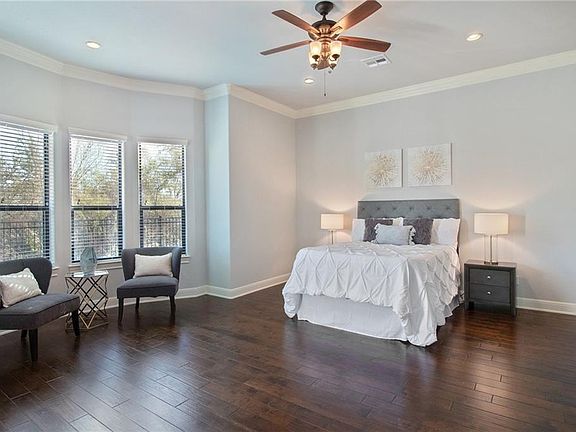 5th image of 2210 University Club Dr Unit 3A