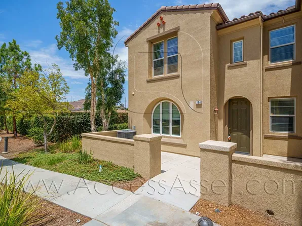 1800 E Lakeshore Dr Unit 204, Lake Elsinore, CA 92530