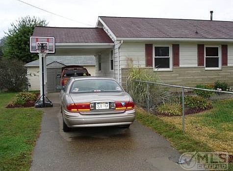 2nd image of 610 Rebecca St