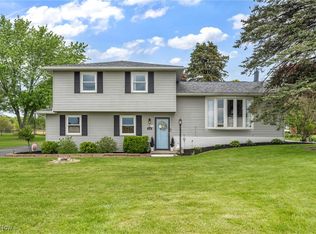 1735 Andrews St NE, Hartville, OH