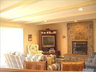 4th image of 15 Niagara Dr