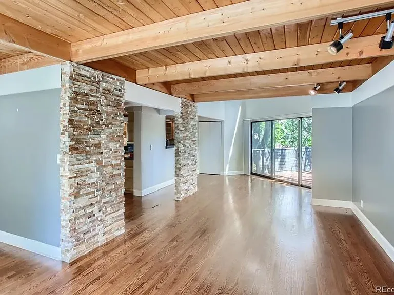7 E Belleview Dr — Photo 8