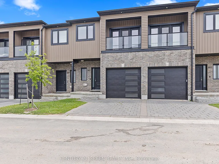 851 Sarnia Rd — Photo 1