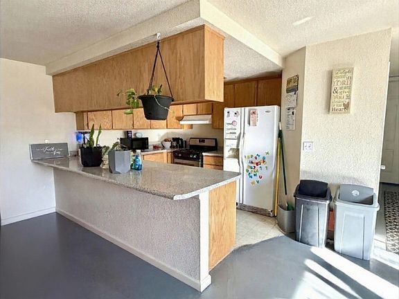 3rd image of 225 Derek Dr