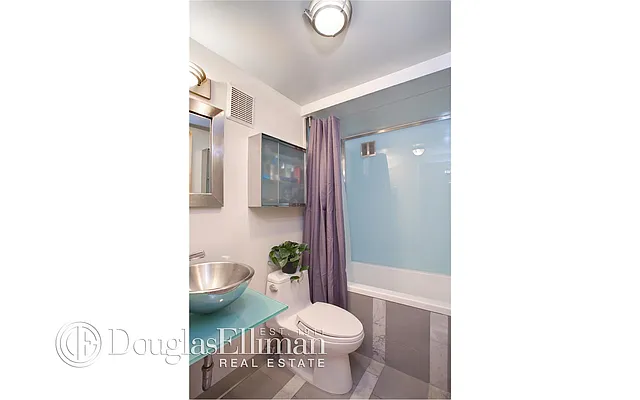 Sold by Douglas Elliman | media 15