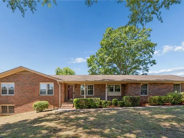 3774 Friendship Cir, Buford, GA 30519