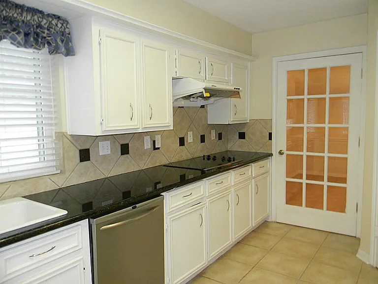 2502 Stephens Grant Dr — Photo 10
