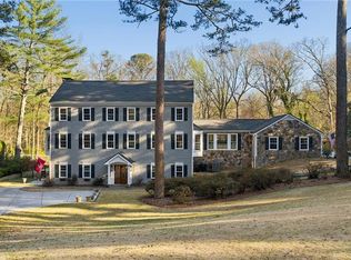 555 Valley Hall Dr, Sandy Springs, GA 30350