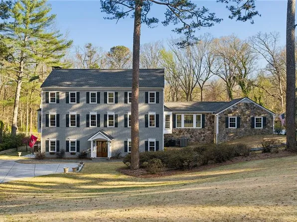 555 Valley Hall Dr, Sandy Springs, GA 30350