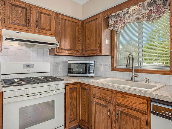 5th image of 5781 Leisure South Dr SE
