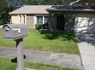 8601 Honeybee Ln, Port Richey, FL 34668