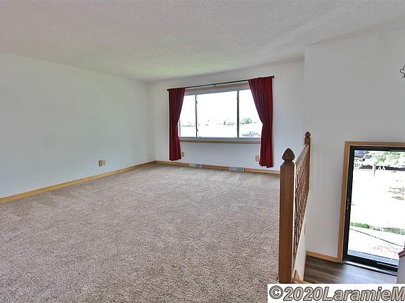 3rd image of 1502 Barratt St