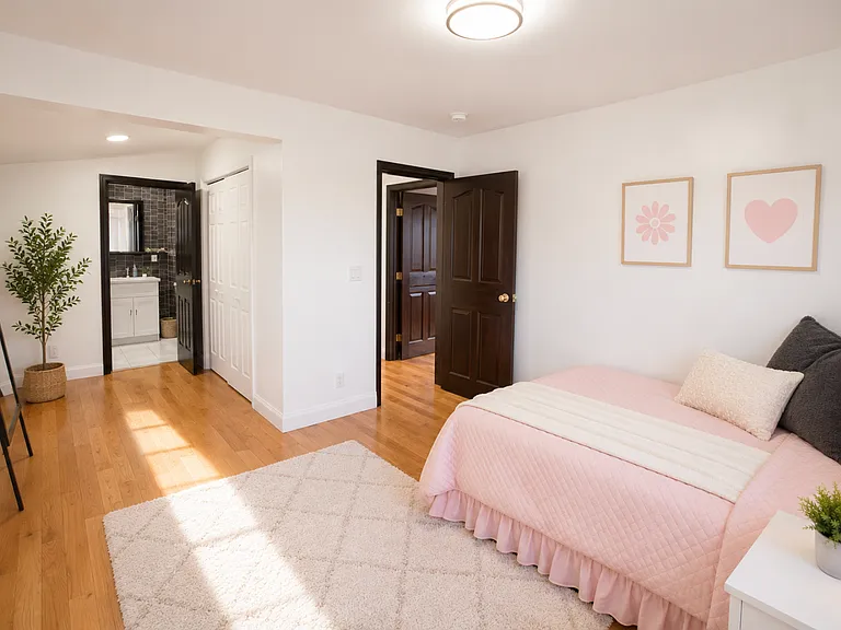 27 Hill Ln #B — Photo 8