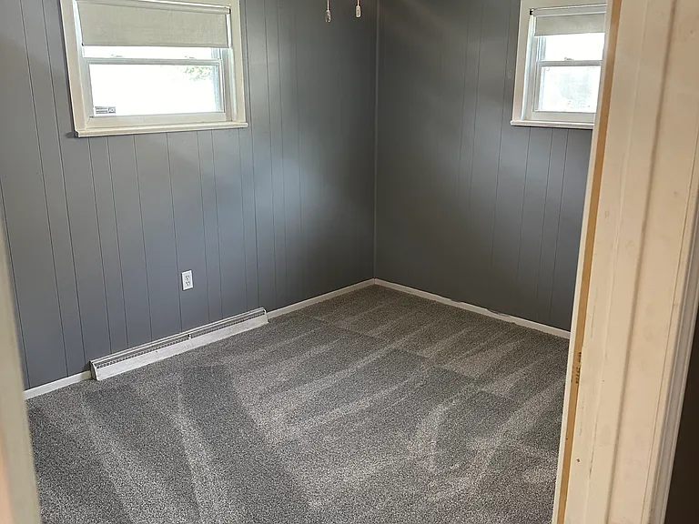 401 Holl Rd NE — Photo 11