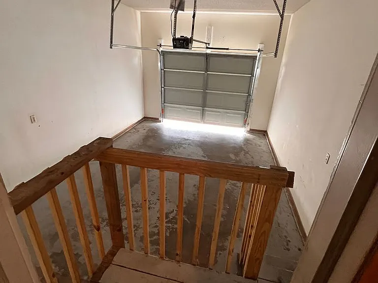 3107 N Kentwood Ave — Photo 10