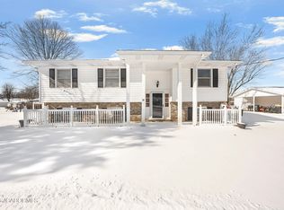 901 Elaine Dr, Fulton, MO 65251