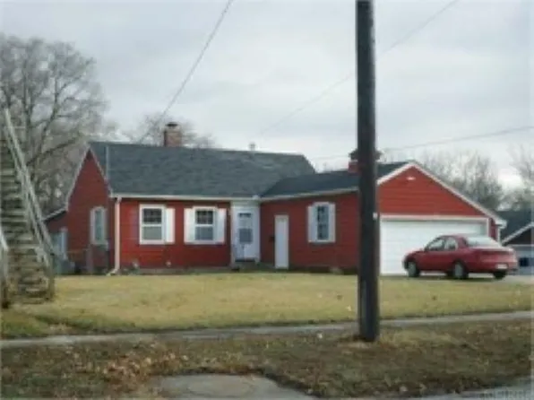 622 W 4th St S, Newton, IA 50208