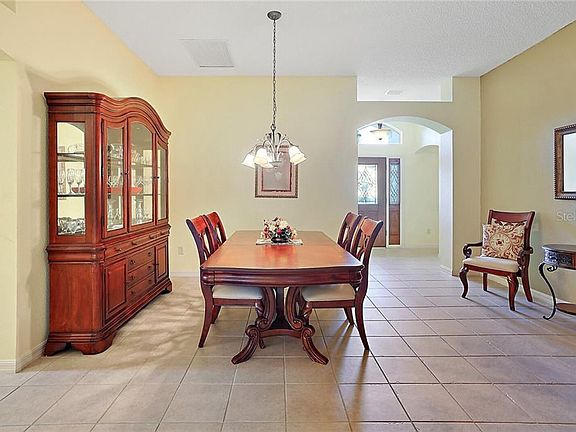 4th image of 2400 Morven Park Way