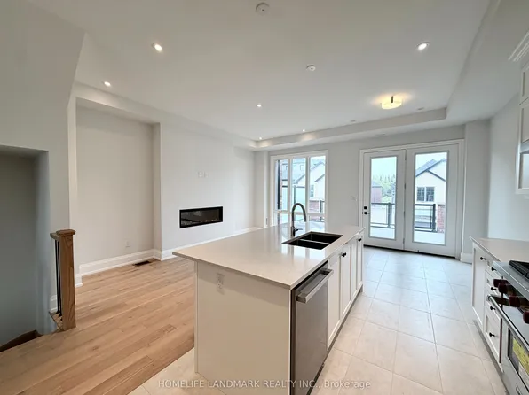 433 York Downs Blvd, Markham, ON L6C 3J5