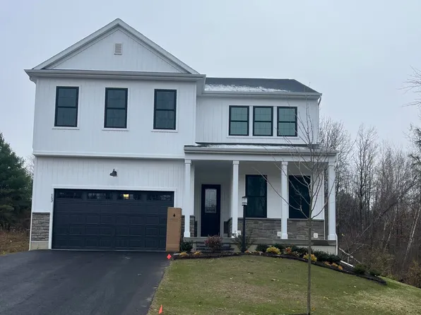 13 Wheatfield Way, Mechanicville, NY 12118