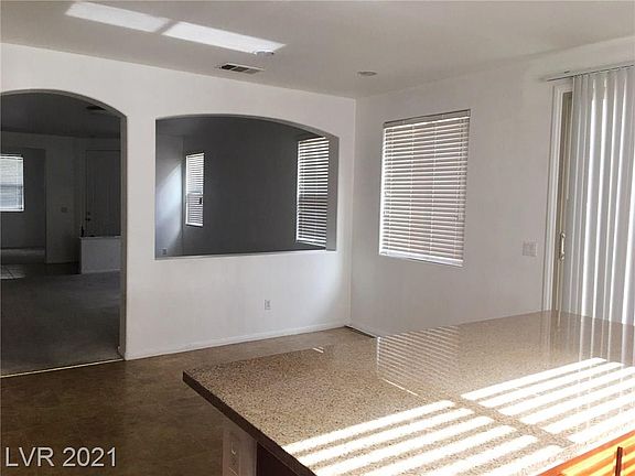 5th image of 8329 Oasis Bloom St