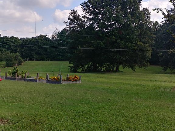 5th image of 370 N Walker Ln