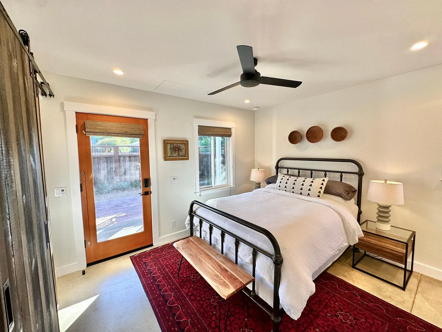1 bed, 320 sqft, $2,200 — Photo 2