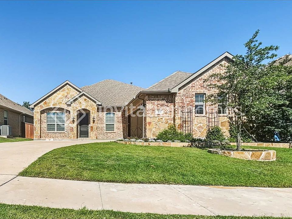1st image of 221 Honey Brook Ln