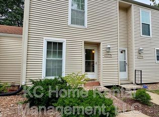 8027 N Stoddard Ave, Kansas City, MO 64152