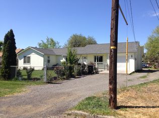 421 N Chestnut St, Toppenish, WA 98948