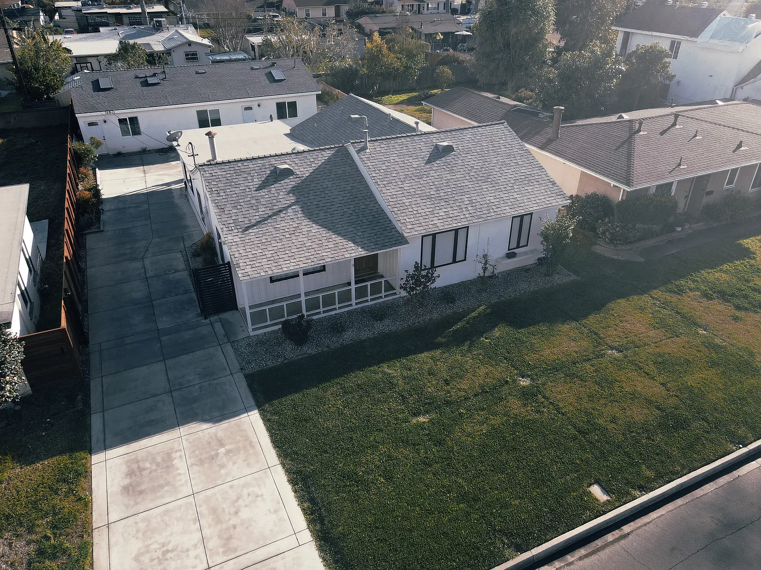 1 bed, 440 sqft, $2,300 — Photo 2