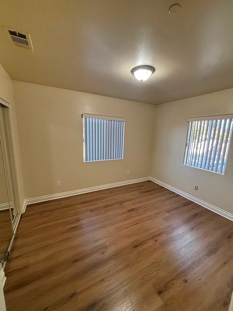 4 bed, 1655 sqft, $3,770 — Photo 3