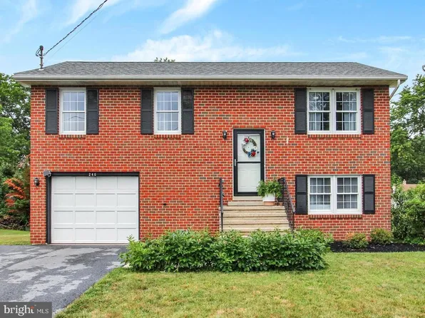 240 Confederate Dr, Gettysburg, PA 17325