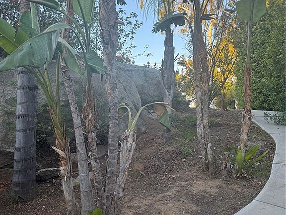 5th image of 7977 Milligan Dr