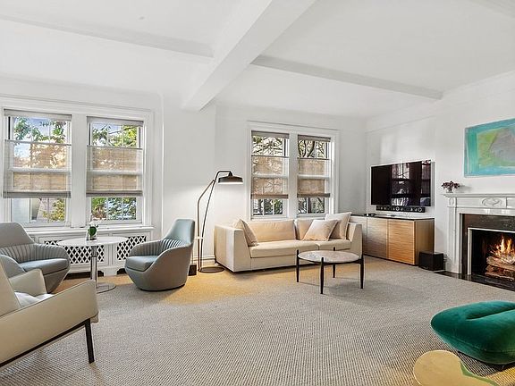 2nd image of 125 E 63rd St APT 6C