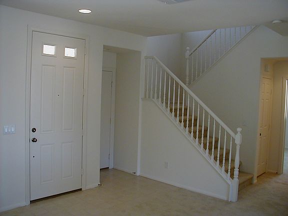 2nd image of 688 Homewillow Ave