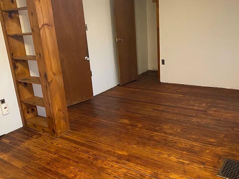 2313 Valera Ave — Photo 7