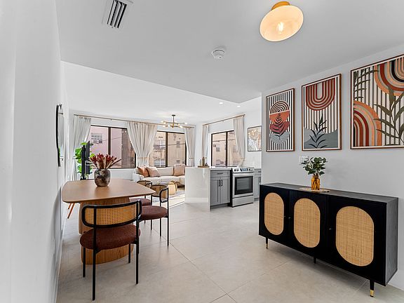 4th image of 1144 SW 4th St APT 7