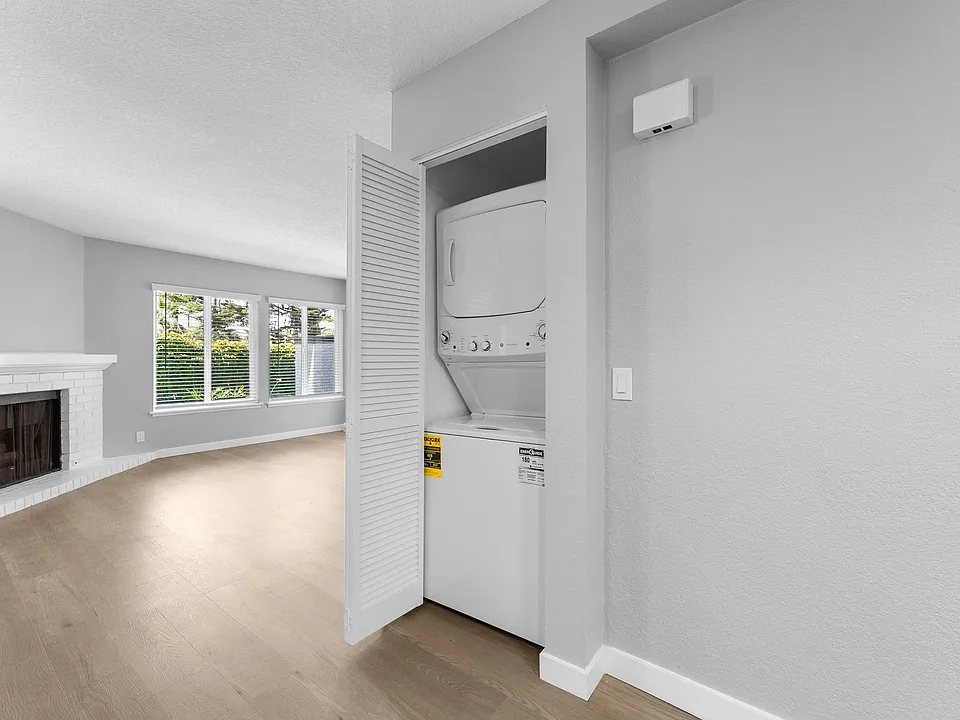 Beachpoint Apartments
