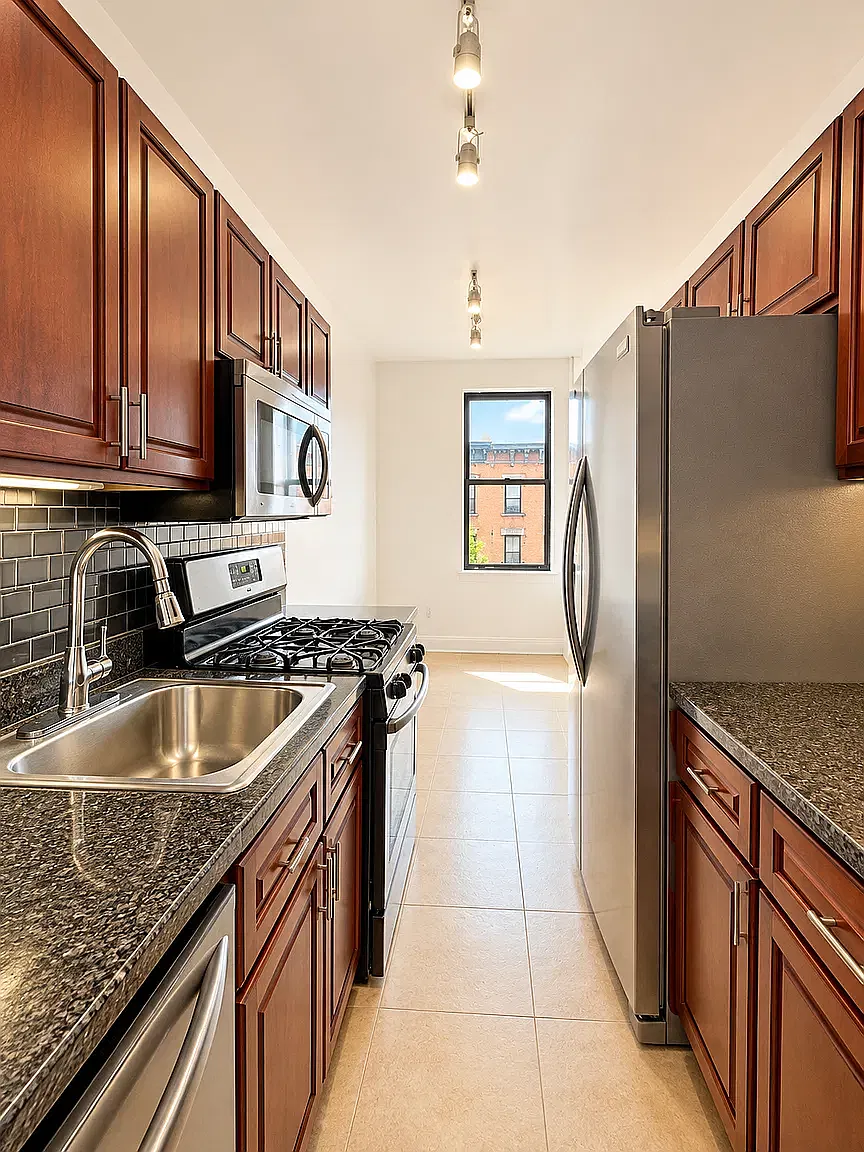 97 Brooklyn Avenue — Photo 3