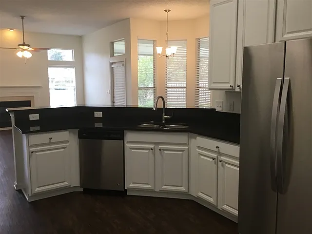 157 N Lake Cunningham Ave — Photo 2