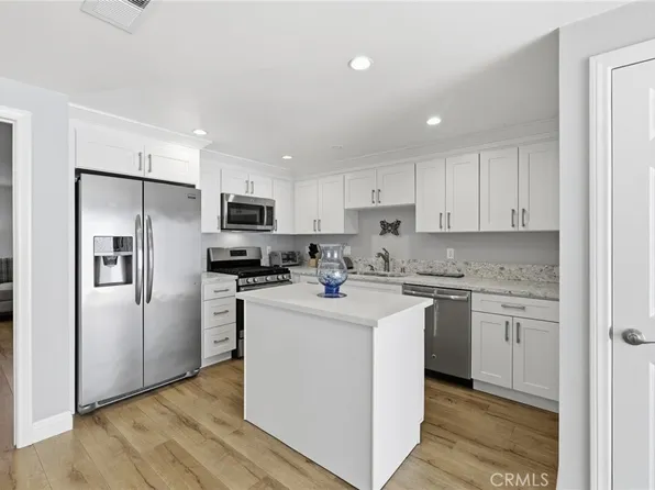 16717 Vanowen St, Van Nuys, CA 91406