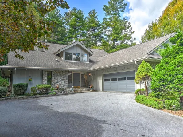 105 Stonebridge Dr, Hendersonville, NC 28739