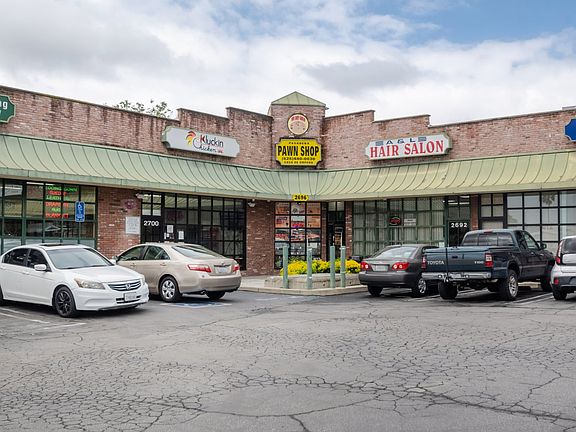 3rd image of 2700 E Colorado Blvd