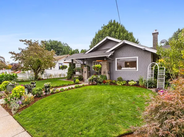 143 SW Clay St, Dallas, OR 97338