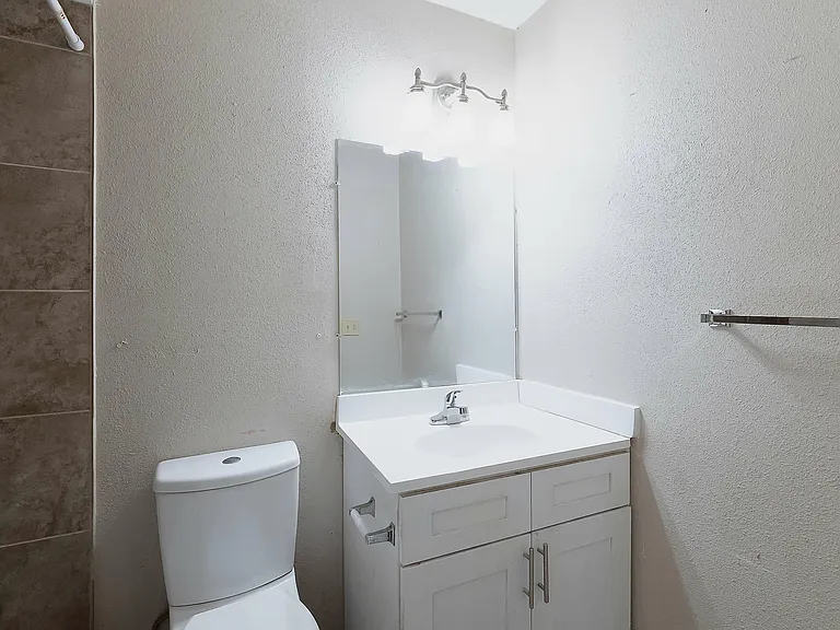 Virginia Terrace — Photo 17